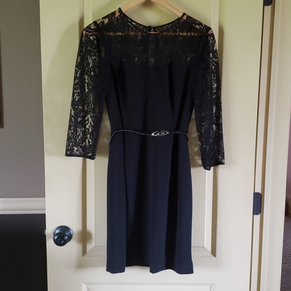 Adrianna Papell LBD Lace sweet heart neckline